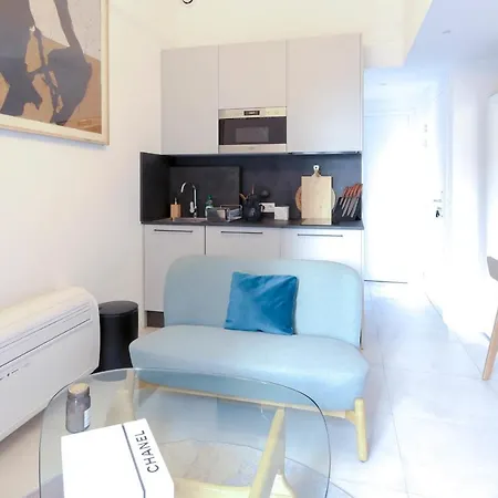 2br Close Gare Station Ac And Balcony Downtown - Benakey *